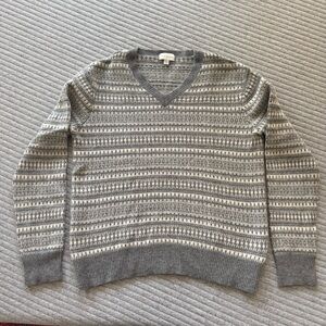 Club Monaco V-Neck Wool Sweater in Gray Pattern